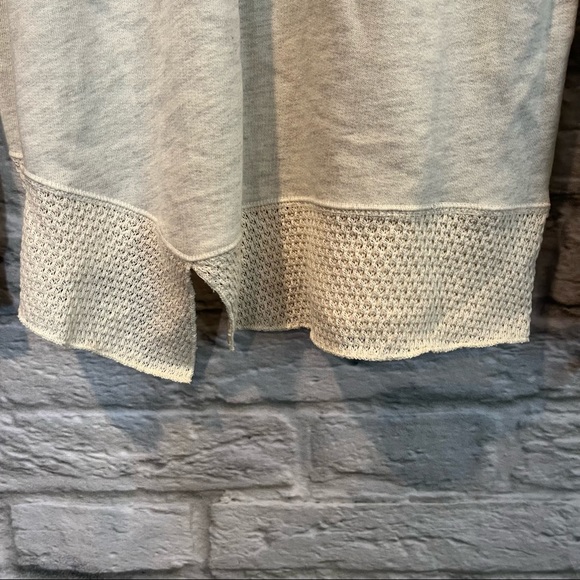 NWT Pete Collection Size Large Cream/Grey Knit Asymmetrical Long Sleeve V-Neck - Picture 6 of 16